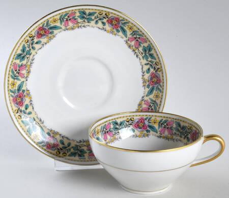 AHR63 Flat Cup & Saucer Set