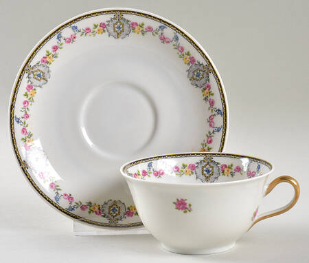 AHR7 Flat Cup & Saucer Set