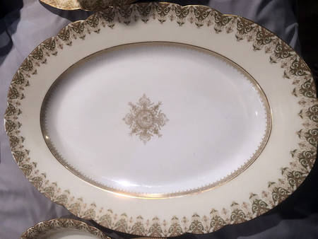 AHR92 14" Oval Serving Platter