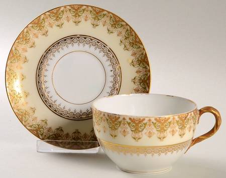 AHR92 Flat Cup & Saucer Set