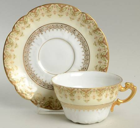 AHR92 Flat Cup & Saucer Set