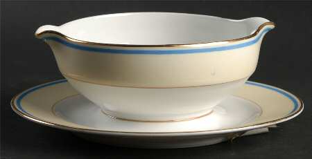 Bouquet of France Gravy Boat with Attached Underplate