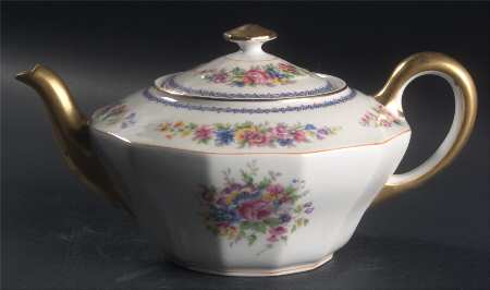 Dubarry Teapot & Lid