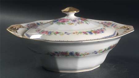 Dubarry Round Covered Vegetable