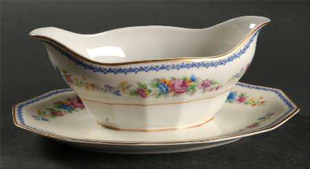Dubarry Gravy Boat with Attached Underplate
