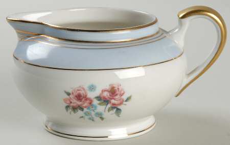 Menton Creamer