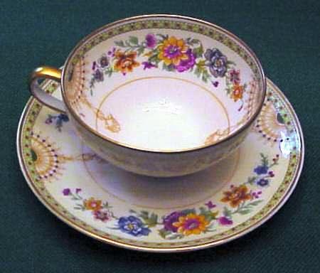 Vendome Flat Cup & Saucer Set