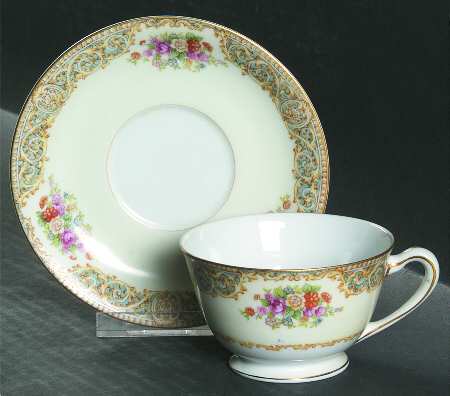AIC1 Footed Cup & Saucer Set
