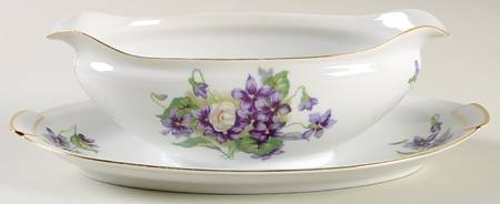 Beverly Gravy Boat with Attached Underplate