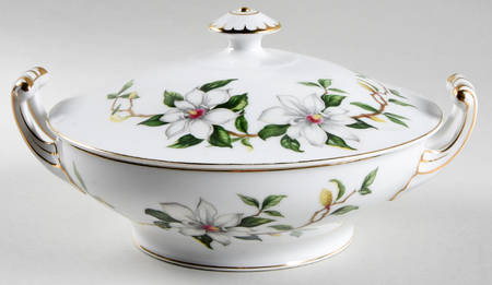 Gardenia Round Covered Vegetable