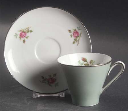 Moosrose (Platinum Trim) Flat Cup & Saucer Set