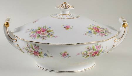 Boquet Round Covered Vegetable