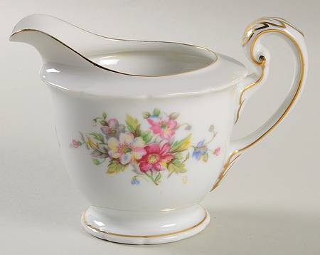 Boquet Creamer