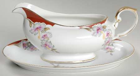 Brittany Gravy Boat & Underplate