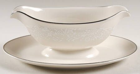 Contessa Gravy Boat with Attached Underplate