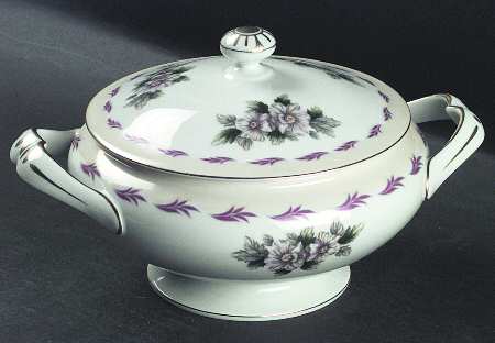 Coronado Round Covered Vegetable