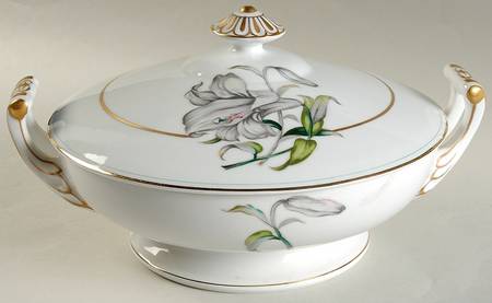 Donna Lily Round Covered Vegetable