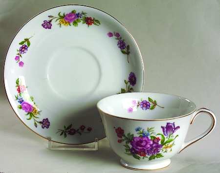 Footed Cup & Saucer Set