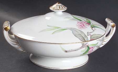Larkspur Round Covered Vegetable