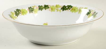 May Fair (Ivy Around Center) 9" Round Vegetable Bowl