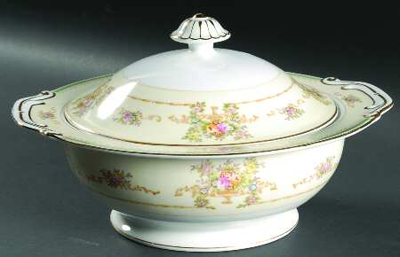 Minuet Round Covered Vegetable by Aladdin