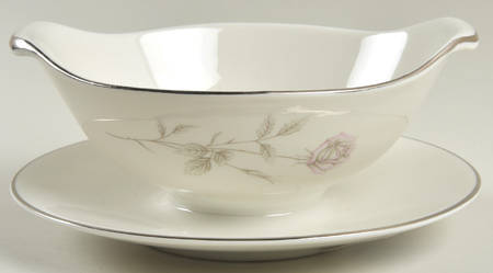 Promise Round Gravy Boat/Attached Underplate
