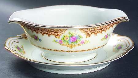Roberta Gravy Boat with Attached Underplate