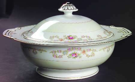 Sussex Round Covered Vegetable