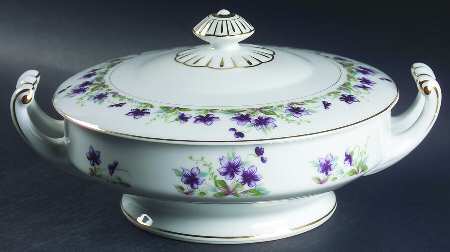 Violet Round Covered Vegetable