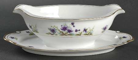 Violet Gravy Boat with Attached Underplate