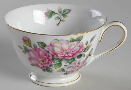 ALB3 Footed Cup