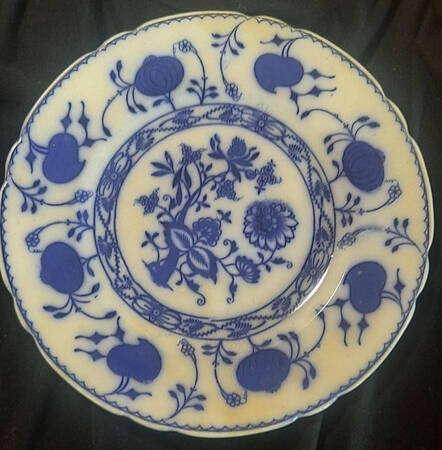 Onion Luncheon Plate