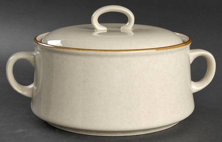 Genesis 2 Qt Round Covered Casserole