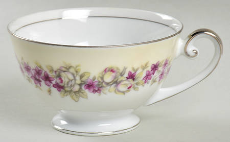 Garland Footed Cup