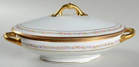 5544 Oval Covered Vegetable