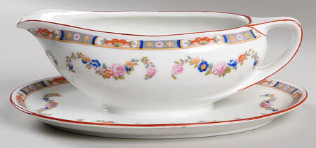 1978 Gravy Boat with Attached Underplate