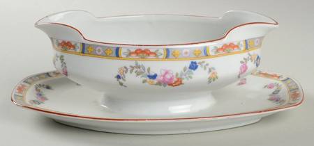 1978 Gravy Boat with Attached Underplate