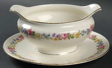 ALT70 Gravy Boat with Attached Underplate
