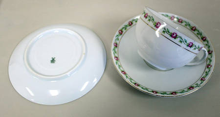 ALT8 Flat Cup & Saucer Set