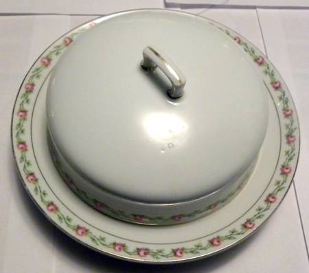 ALT8 Round Covered Butter