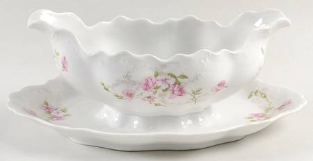 C505 Gravy Boat with Attached Underplate
