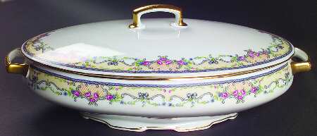 Arabesque Oval Covered Vegetable