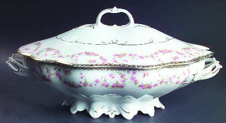 Bridal Rose (Scalloped, Gold Edge) Tureen &  Lid
