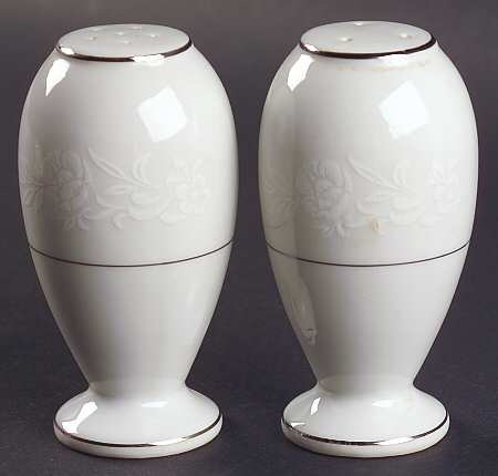 Chalet Salt & Pepper Set