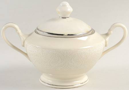 Chantilly Sugar Bowl & Lid