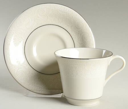 Chantilly Flat Cup & Saucer Set