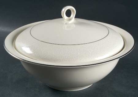 Chantilly Round Covered Vegetable