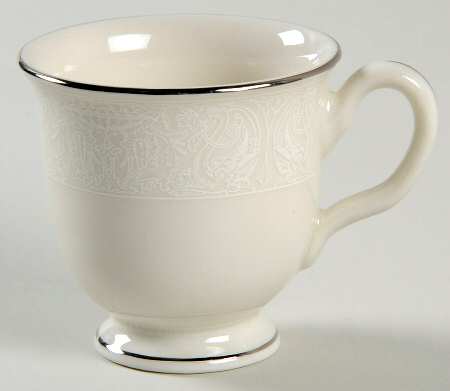 Chantilly Footed Demitasse Cup