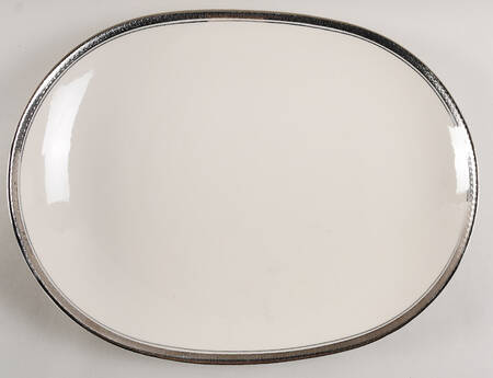 Finale Platinum 14" Oval Serving Platter by American Manor