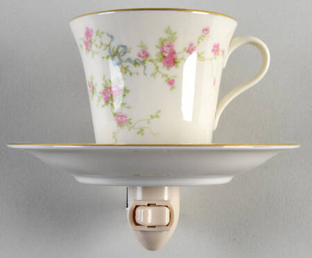 Roxanne 4 3/8"-4 5/8" Night Light/Cup & Saucer HC